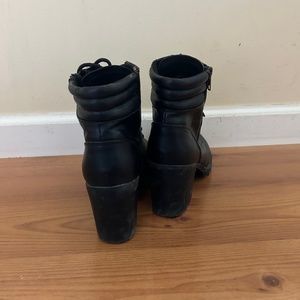 heeled black boots